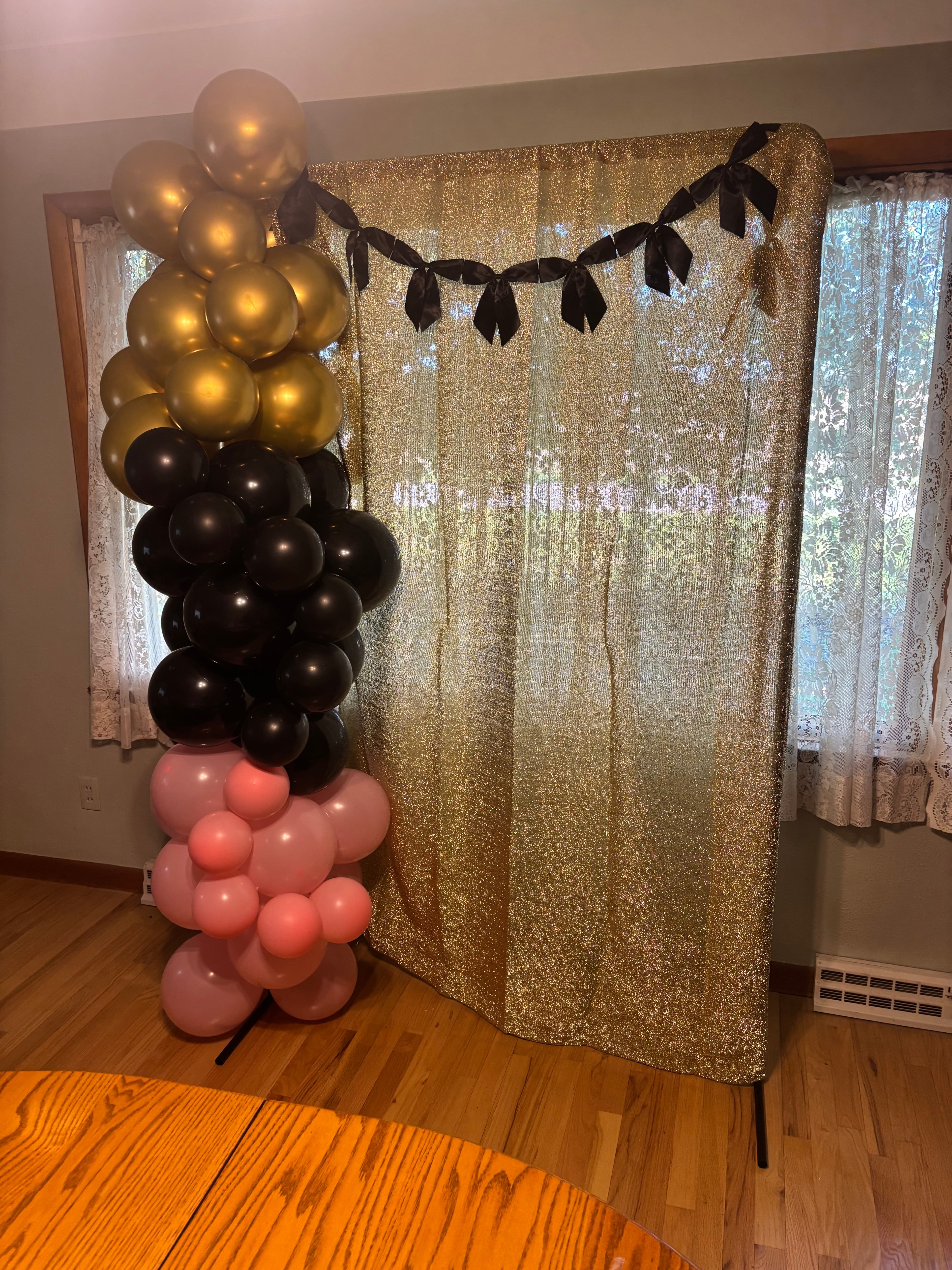 Balloon tower arrangement for a party planned in Toledo, Ohio